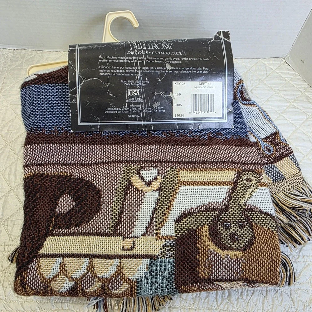 New Vintage Galley Cats Triple Layer Jacquard Throw  46